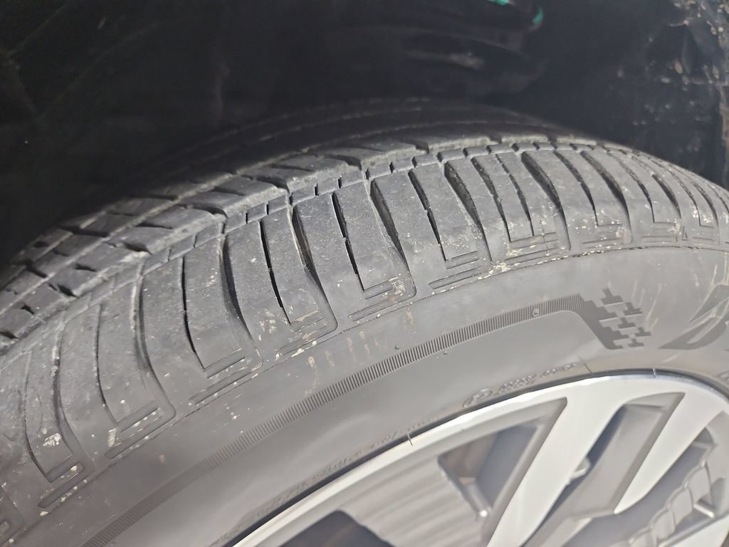 Certified 2025 Subaru Forester Touring AWD/4WD image 30
