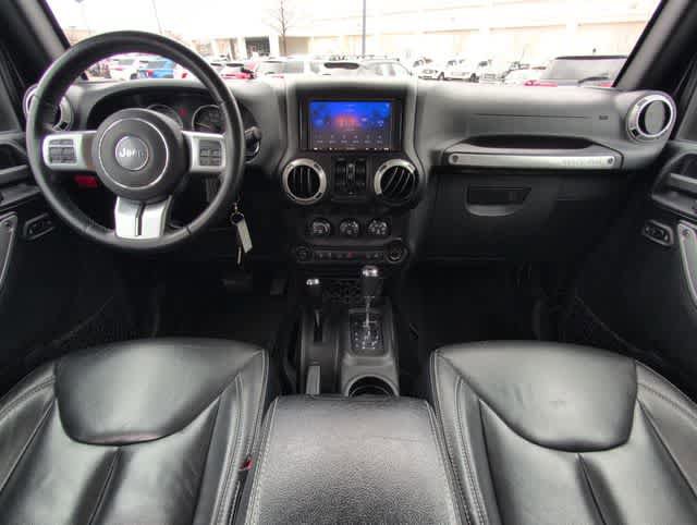 Used 2017 Jeep Wrangler Unlimited Rubicon AWD/4WD image 16