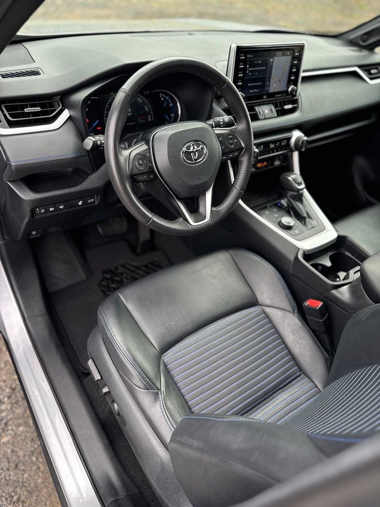 Used 2021 Toyota RAV4 XSE w/ XSE Grade Weather Package AWD/4WD image 31