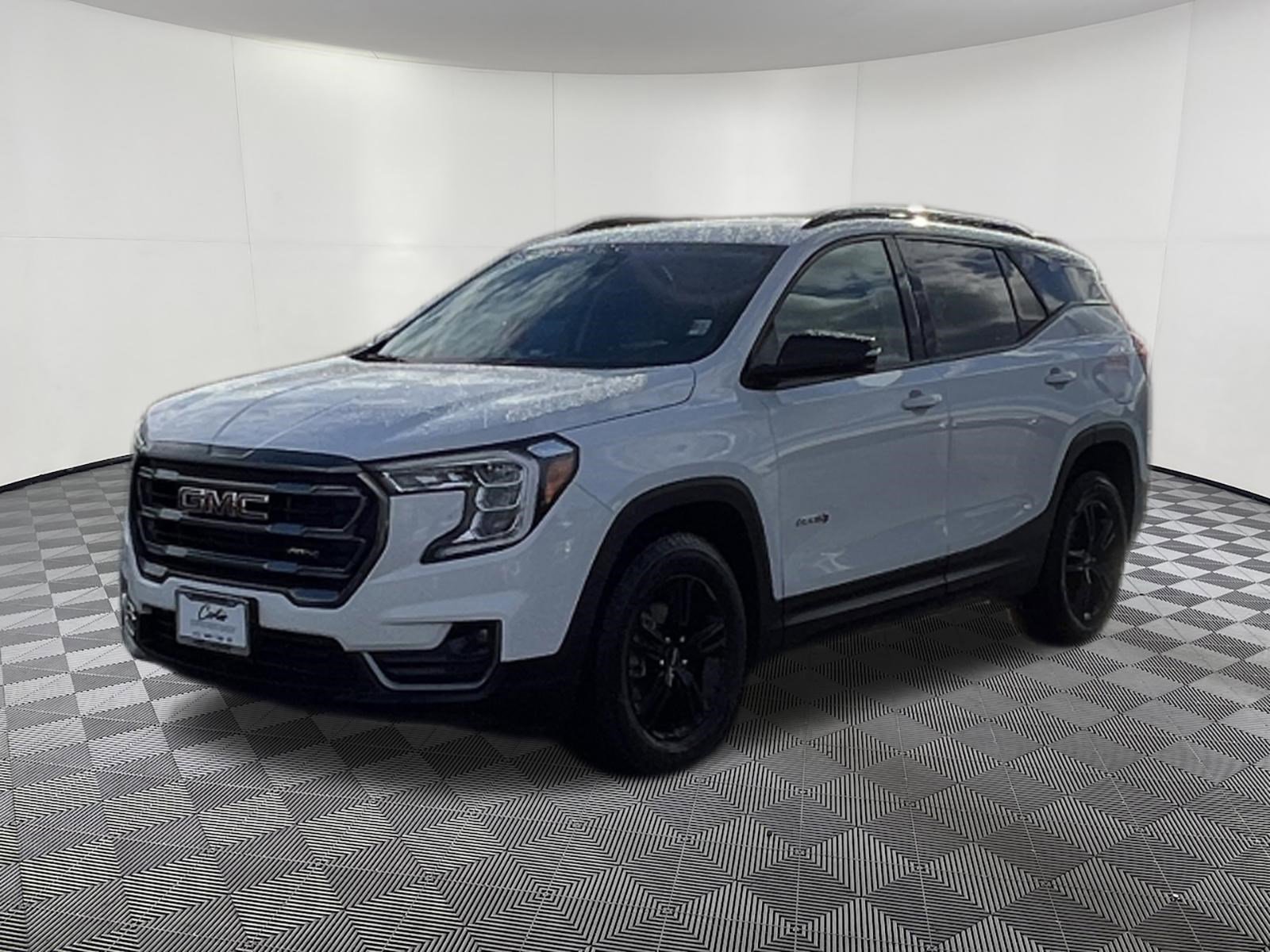 Used 2022 GMC Terrain AT4 w/ Infotainment Package II image 3