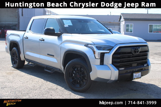 Used 2022 Toyota Tundra SR5 RWD image 1