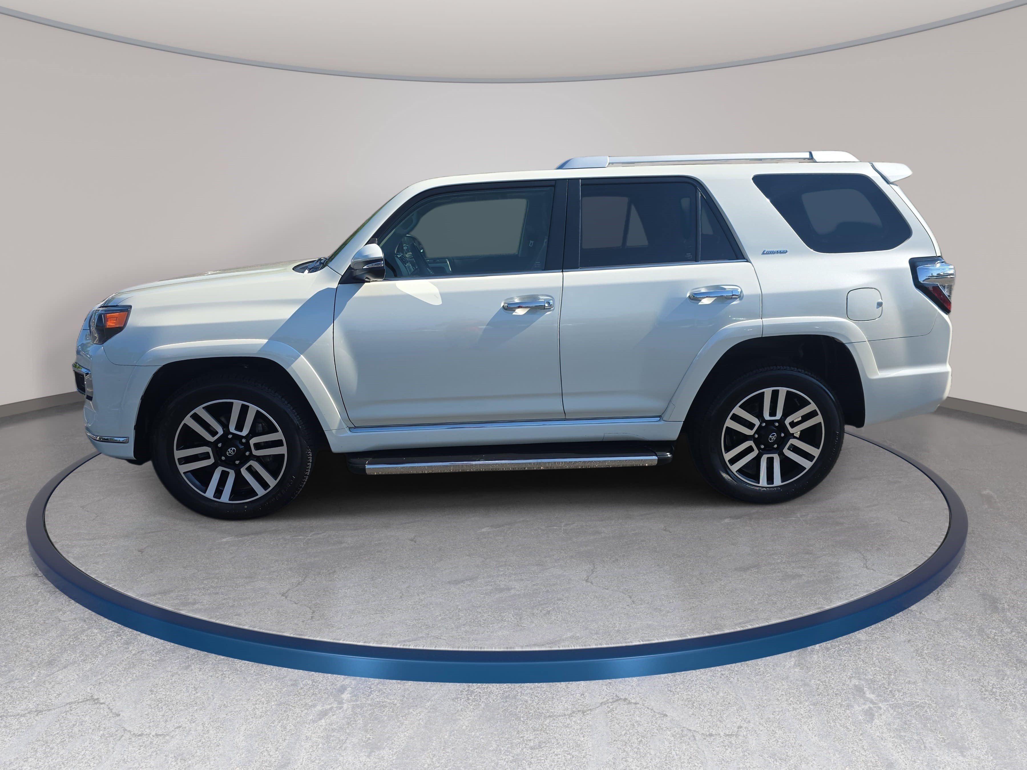 Used 2022 Toyota 4Runner Limited AWD/4WD image 8