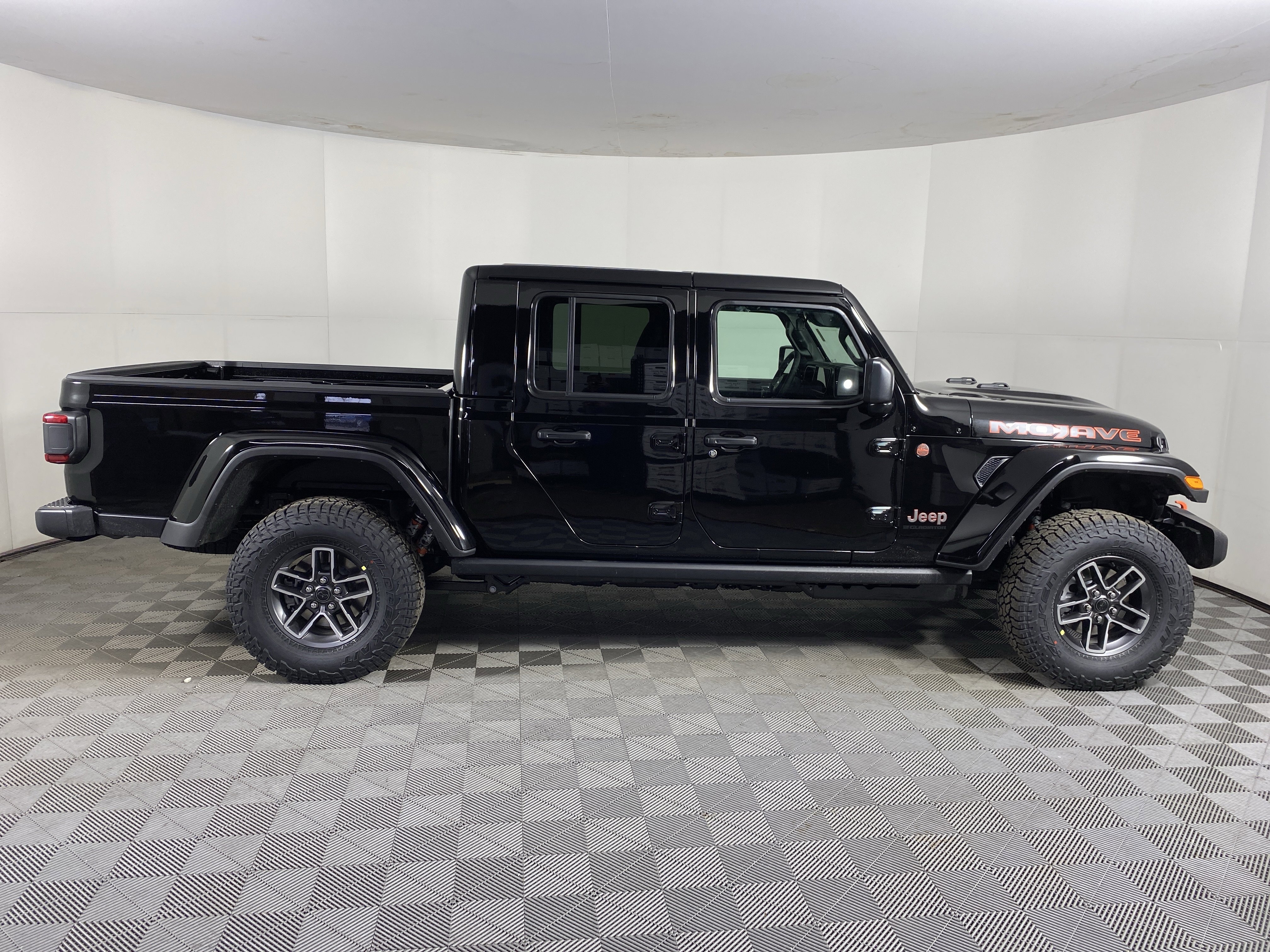 New 2026 Jeep Gladiator Mojave image 5