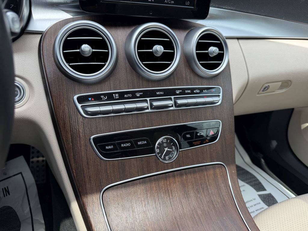 Used 2019 Mercedes-Benz C 300 Sedan w/ Premium Package image 38