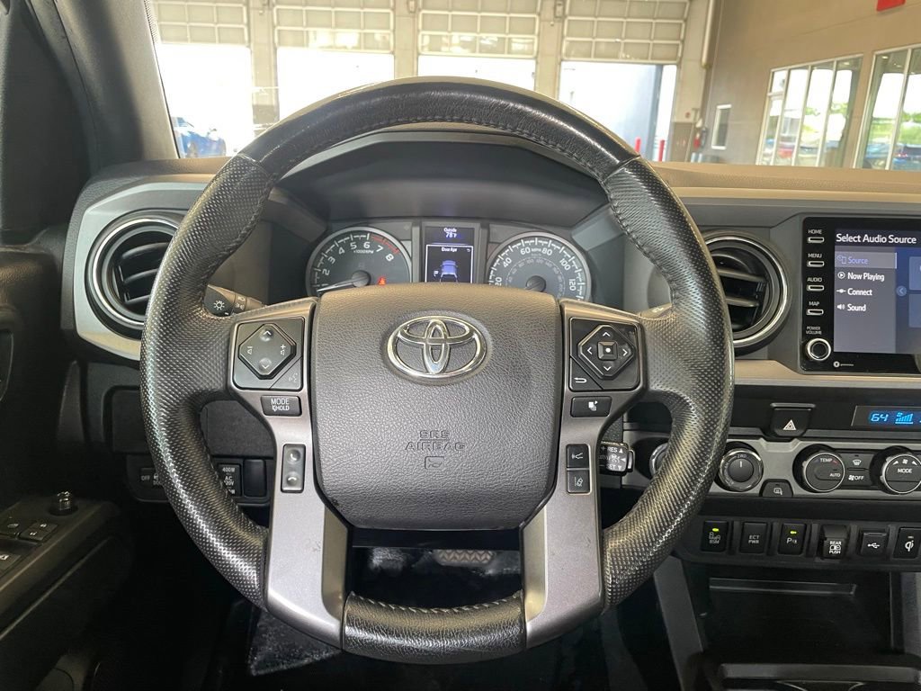 Used 2022 Toyota Tacoma TRD Off-Road w/ Technology Package AWD/4WD image 13