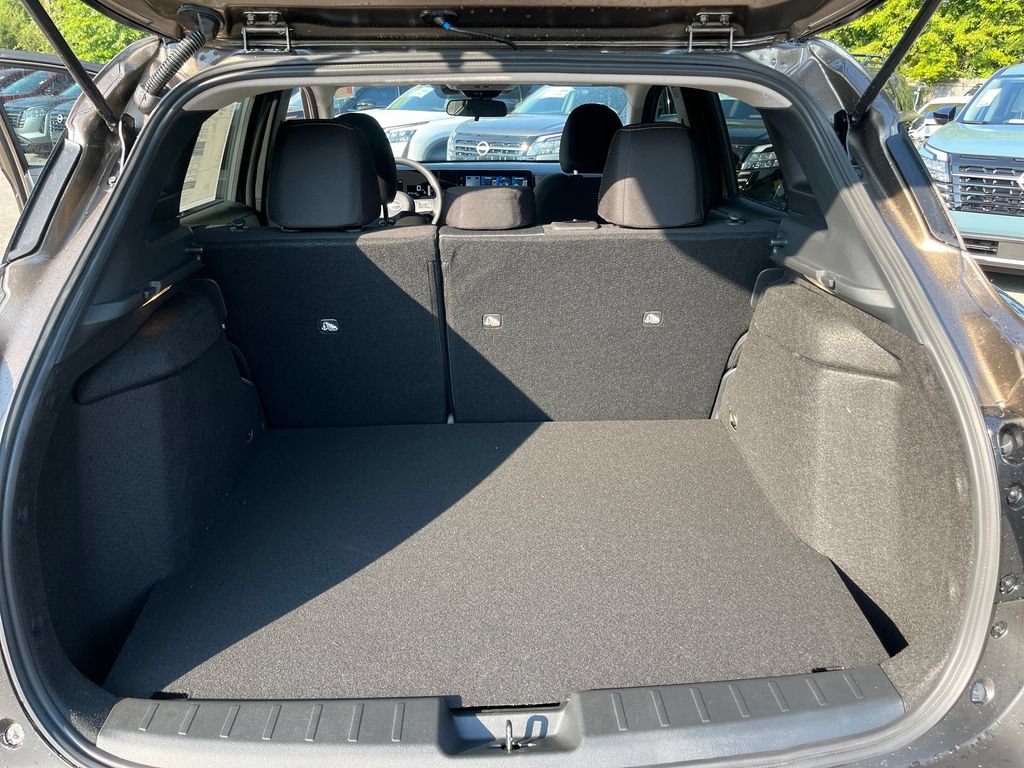 New 2027 Nissan Kicks SV w/ SV Premium Package AWD/4WD image 18
