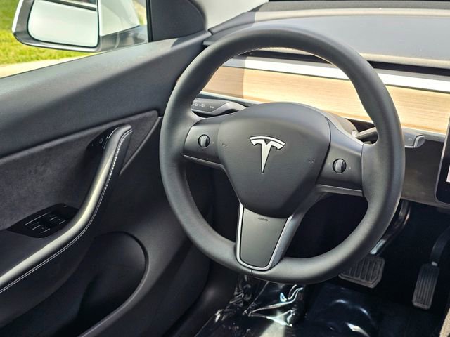 Used 2021 Tesla Model Y Long Range AWD/4WD image 27