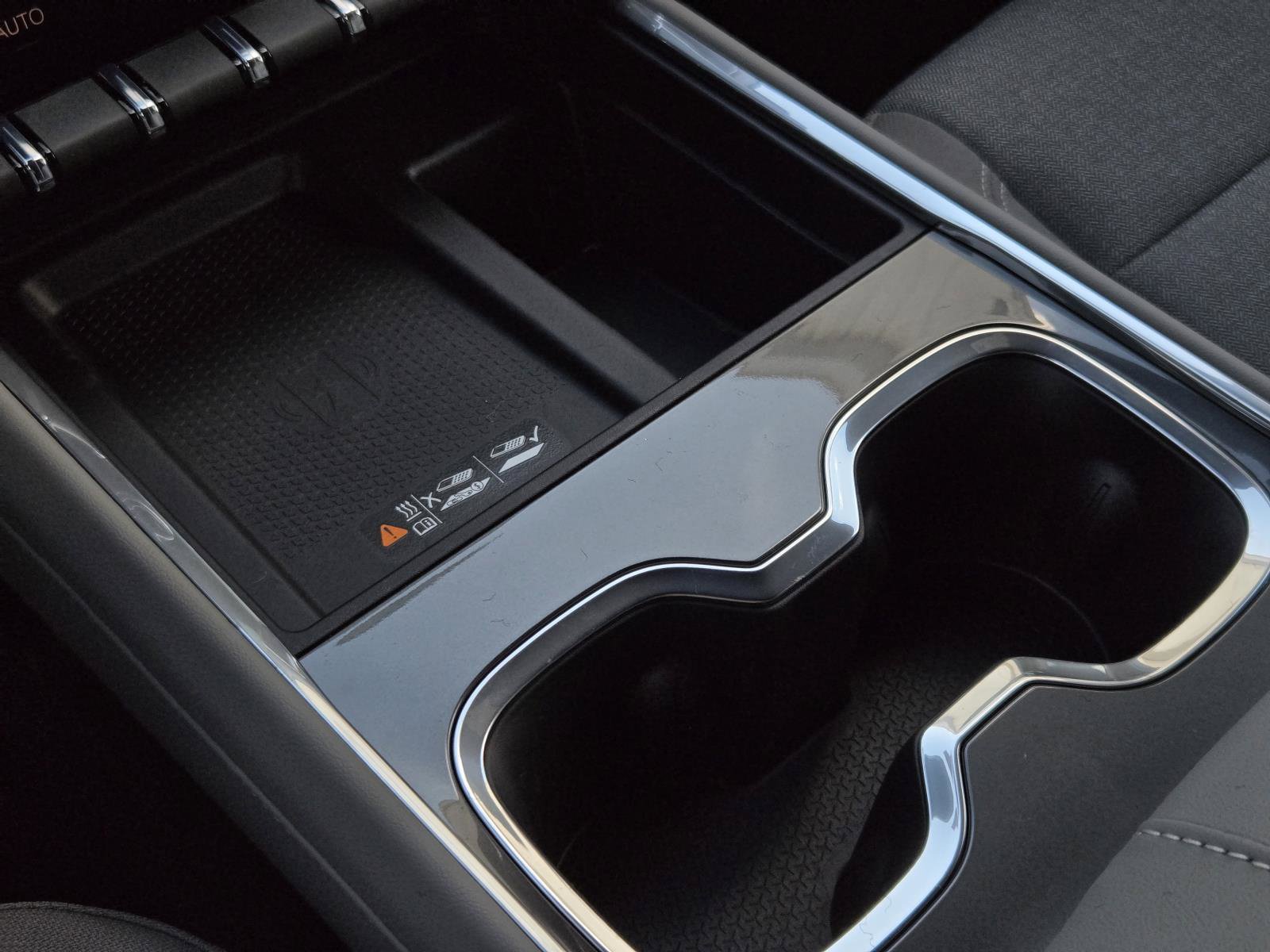 New 2027 GMC Acadia Elevation FWD image 9