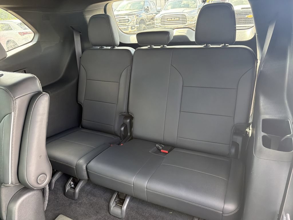 Used 2025 Buick Enclave Preferred FWD image 11