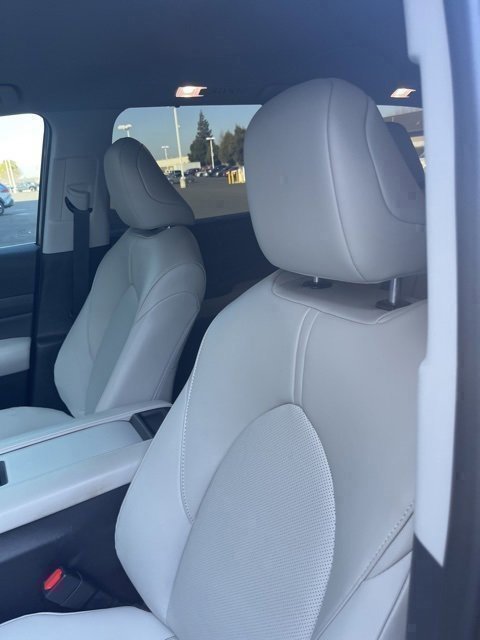 Used 2025 Toyota Grand Highlander AWD Hybrid image 13