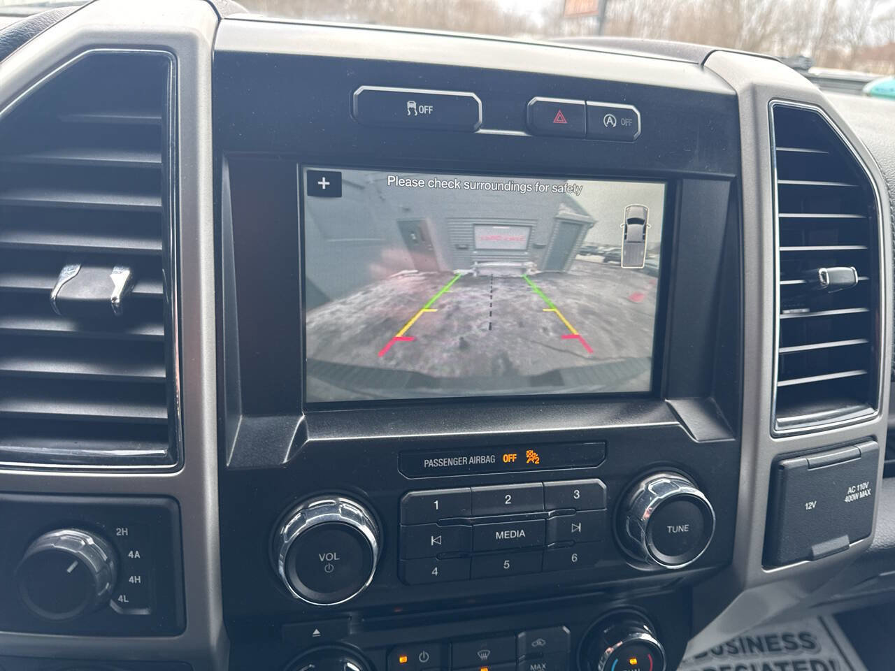 Used 2017 Ford F150 Lariat w/ Equipment Group 501A Mid AWD/4WD image 37