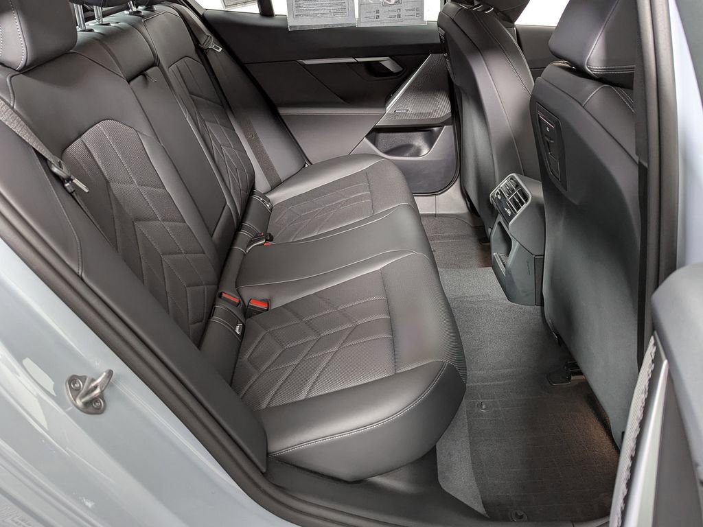 Certified 2024 BMW 530i w/ M Sport Package image 39