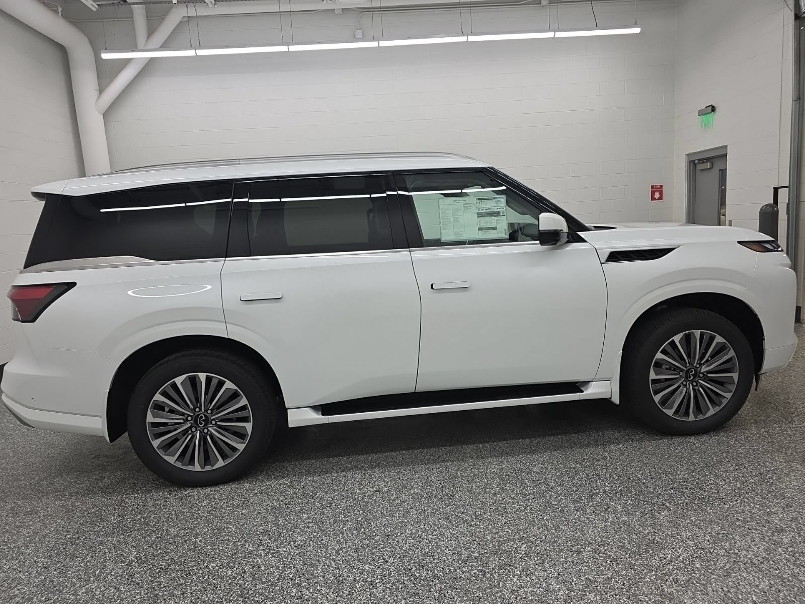 New 2026 INFINITI QX80 Luxe w/ Cargo Package AWD/4WD image 6