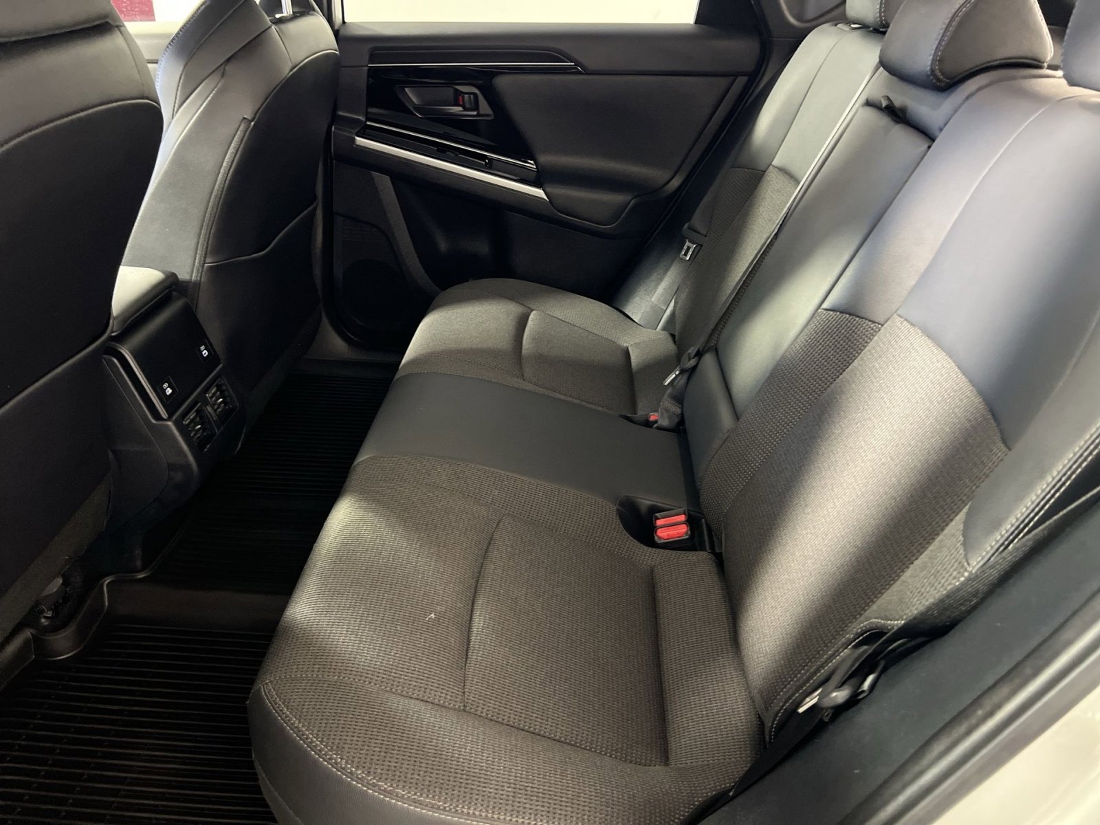 Used 2024 Toyota bZ4X XLE w/ Weather Package image 25