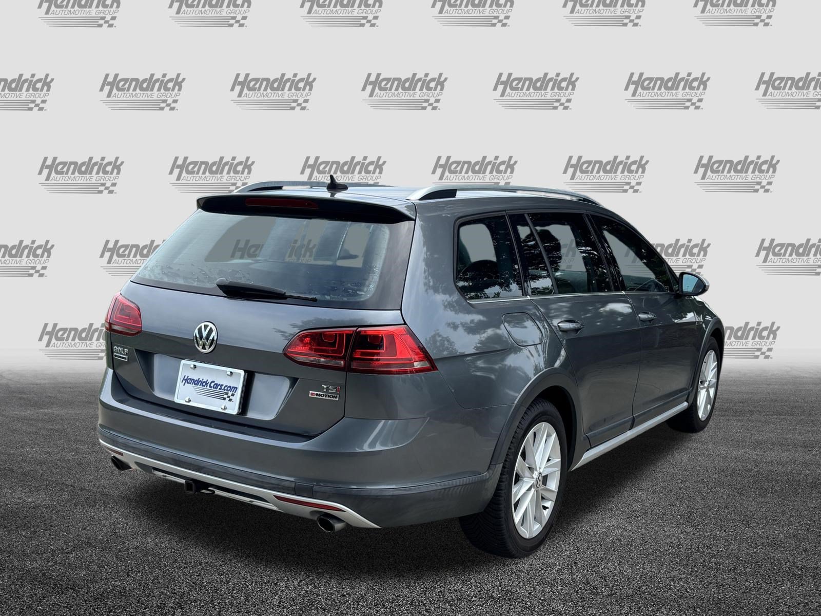 Used 2017 Volkswagen Golf Alltrack S AWD/4WD image 10