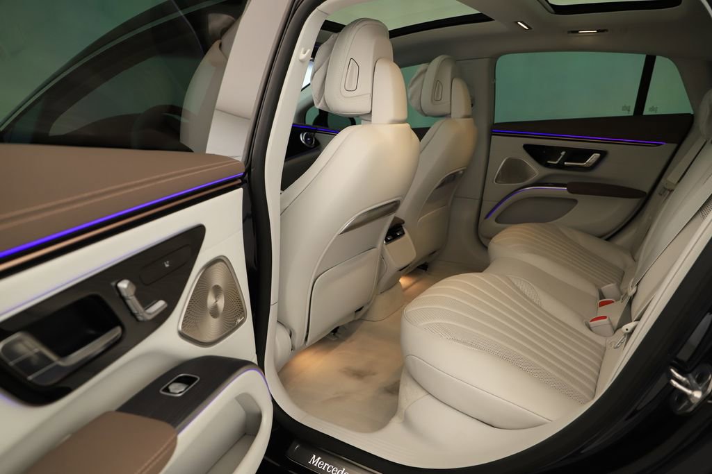 Used 2025 Mercedes-Benz EQS 450+ Sedan image 27