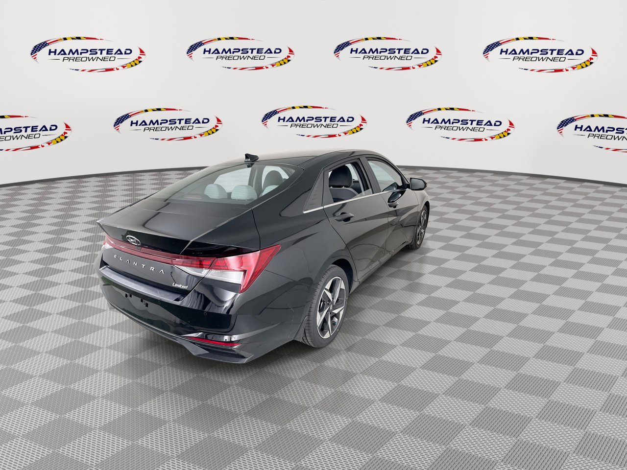 Used 2023 Hyundai Elantra Limited image 8