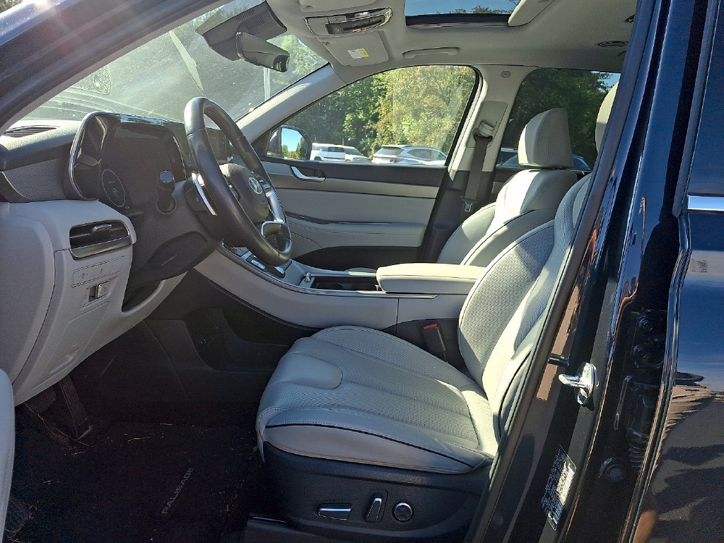 Used 2024 Hyundai Palisade SEL FWD image 13