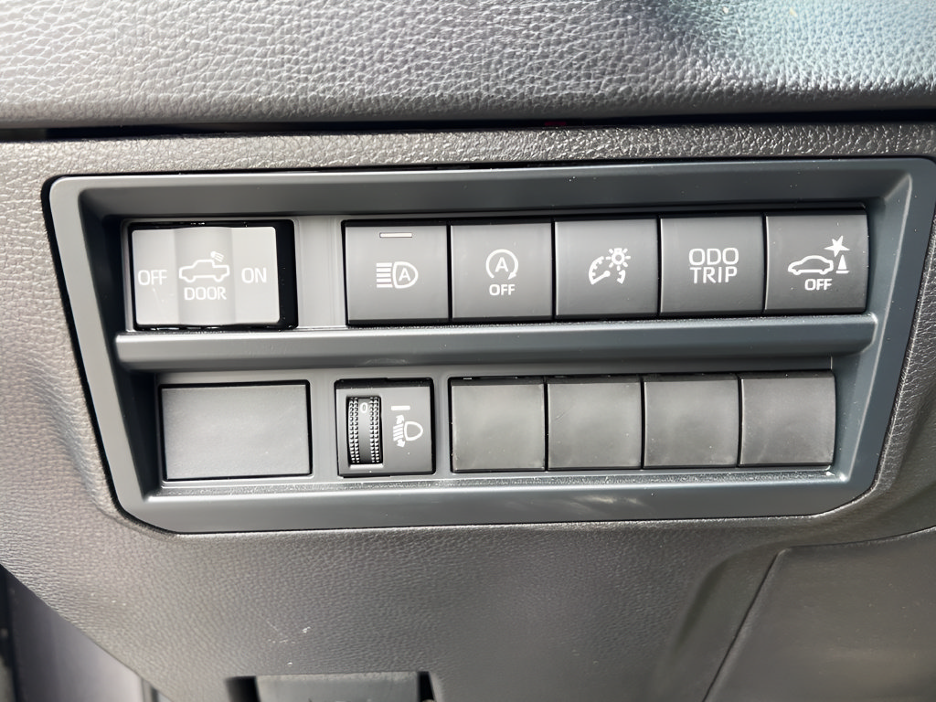 Used 2025 Toyota Tundra SR5 w/ SR5 Convenience Package AWD/4WD image 19