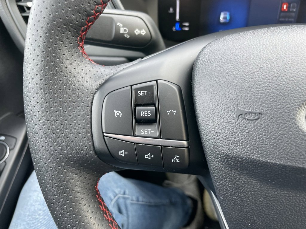 Used 2024 Ford Escape ST-Line image 24