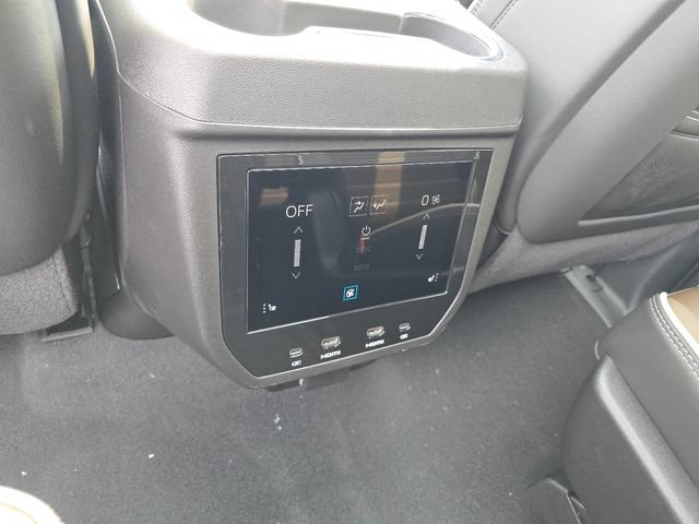 New 2026 GMC Yukon Denali Ultimate AWD/4WD image 30