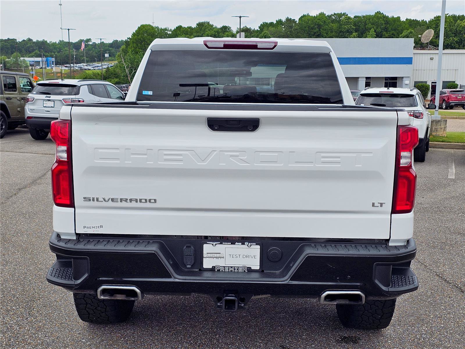 Used 2023 Chevrolet Silverado 1500 LT Trail Boss AWD/4WD image 11