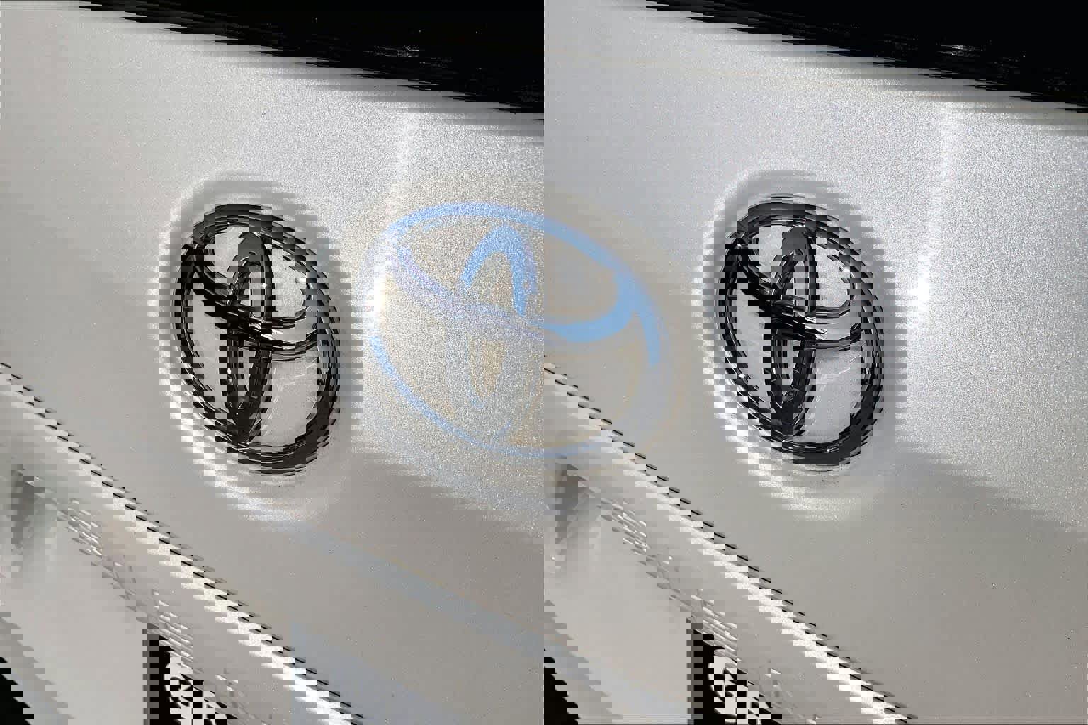 Used 2017 Toyota Sienna XLE image 27