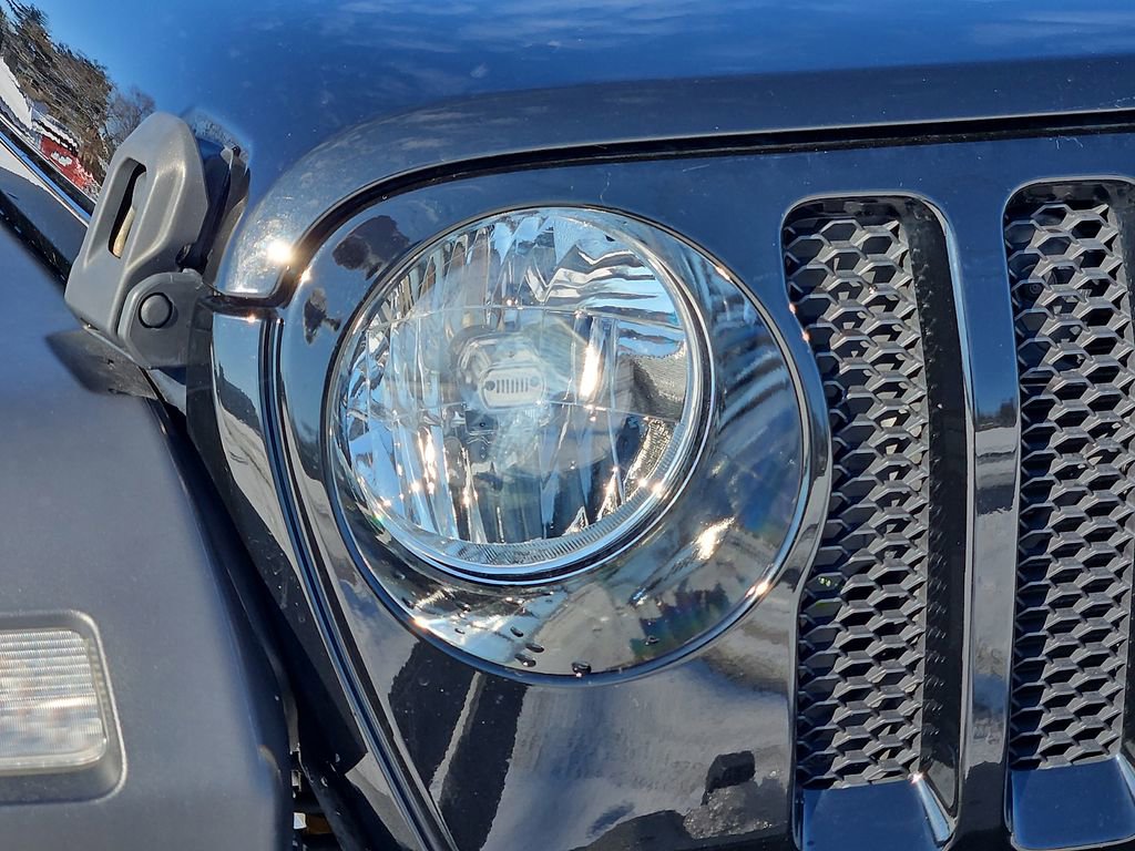 Used 2022 Jeep Wrangler Sport image 10