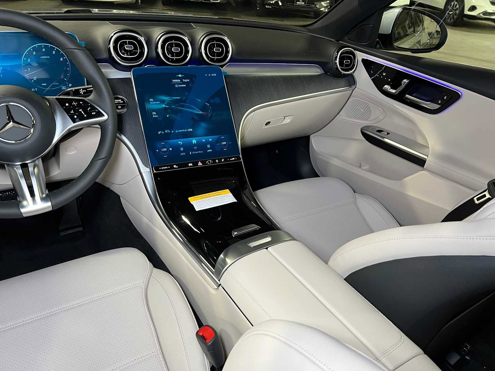 Used 2025 Mercedes-Benz C 300 4MATIC Sedan image 33