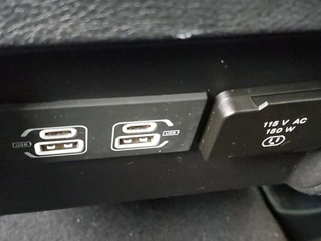 Used 2022 Jeep Cherokee Trailhawk w/ Trailer Tow Group image 11