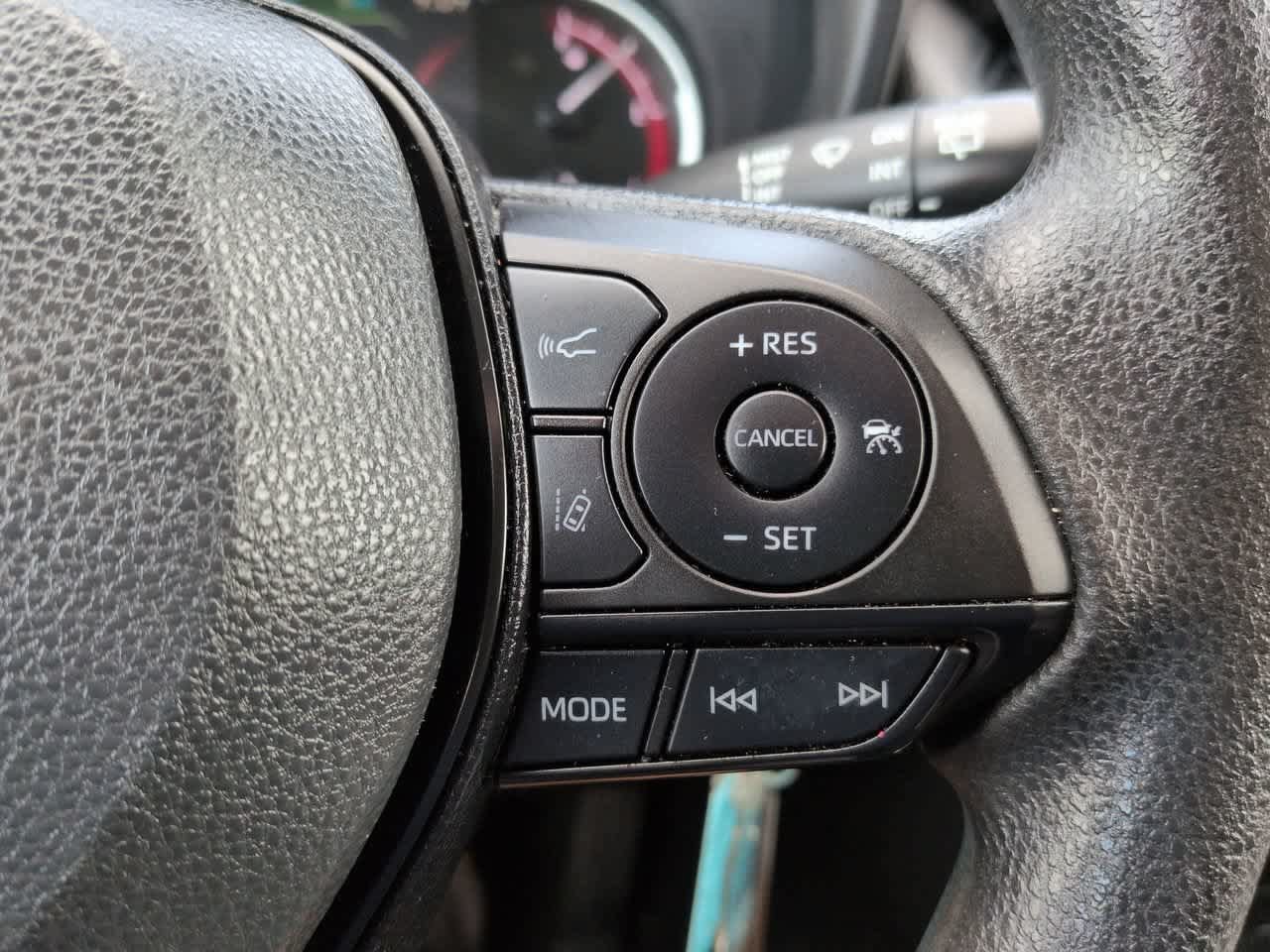 Certified 2023 Toyota RAV4 LE AWD/4WD image 23