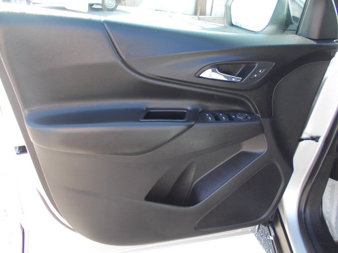 Used 2020 Chevrolet Equinox LT FWD image 13