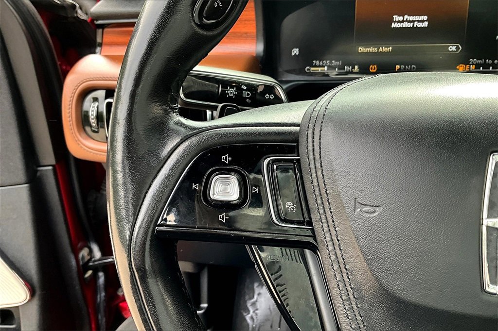 Used 2020 Lincoln Aviator Reserve w/ Equipment Group 202A image 11