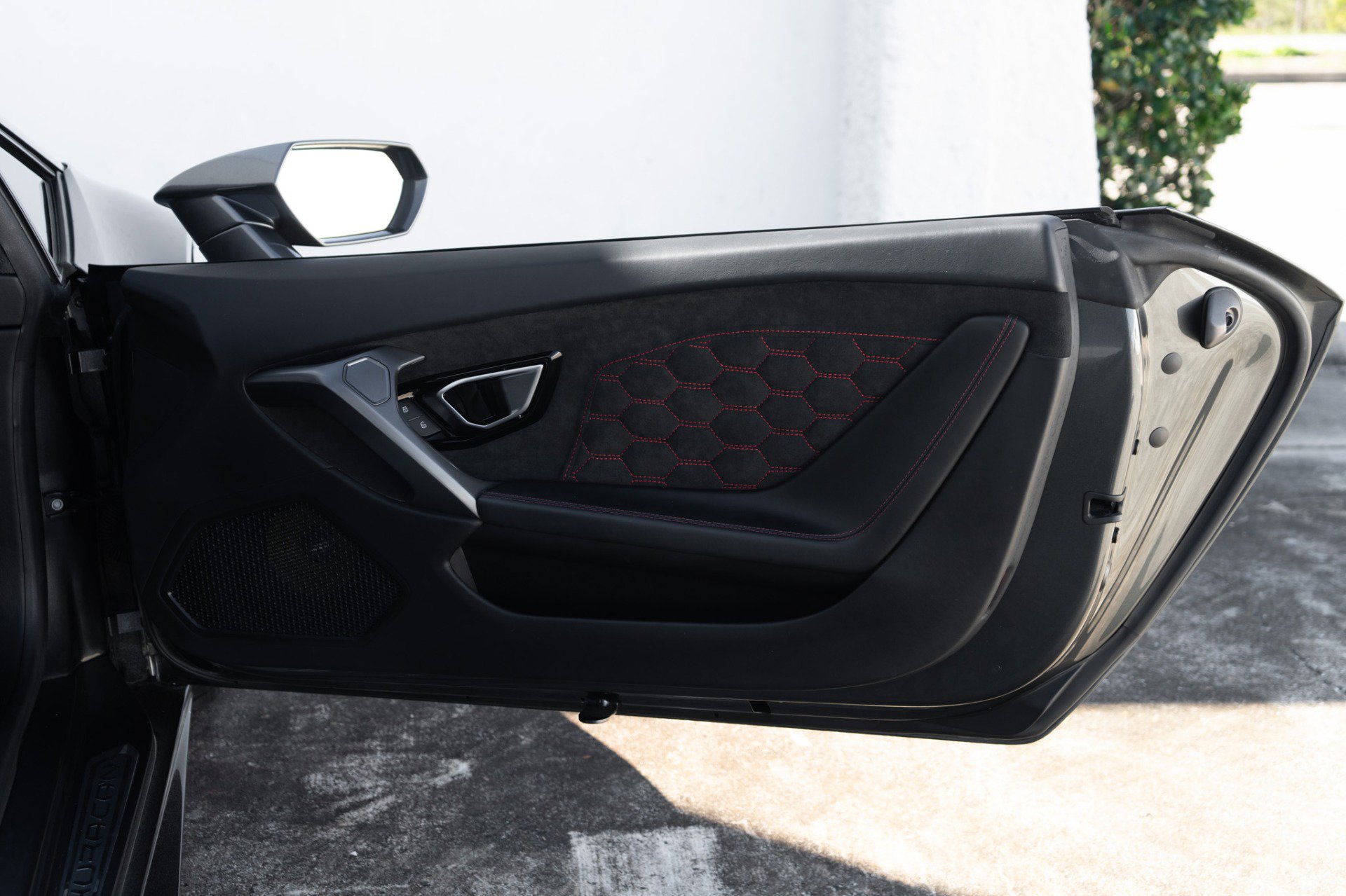 Used 2015 Lamborghini Huracan LP 610-4 image 26