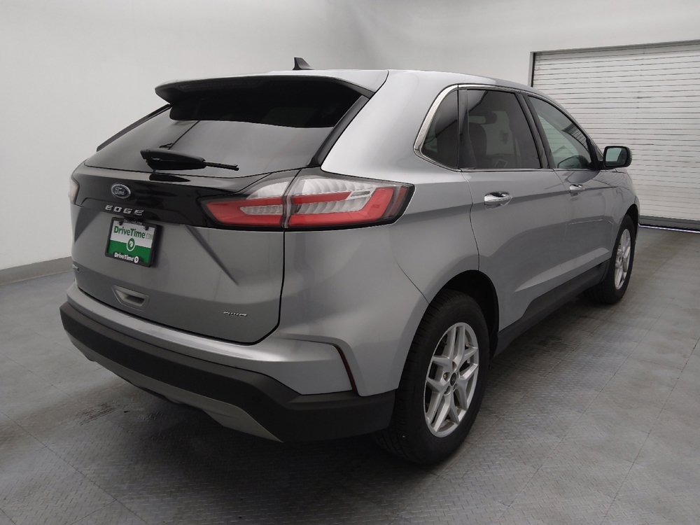 Used 2024 Ford Edge SEL image 9