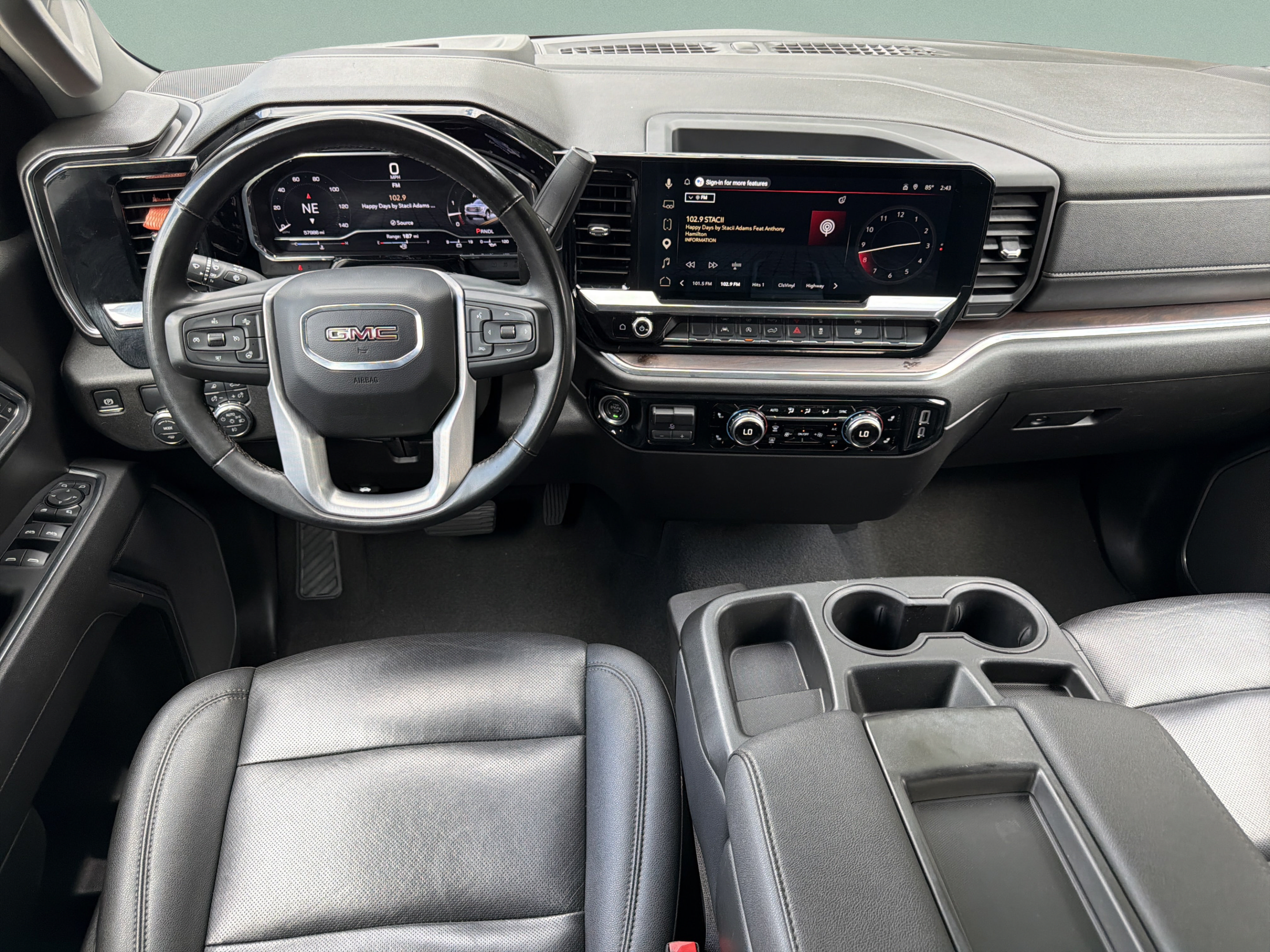 Used 2025 GMC Sierra 1500 SLT RWD image 12