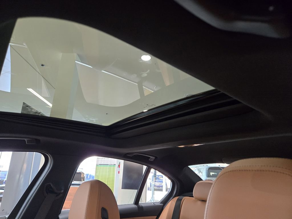 New 2026 BMW 330i xDrive Sedan w/ Convenience Package image 27