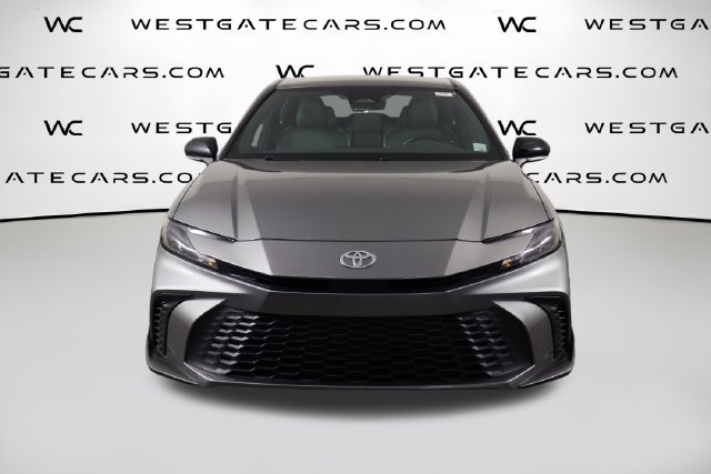 Used 2025 Toyota Camry SE w/ Convenience Package FWD image 2