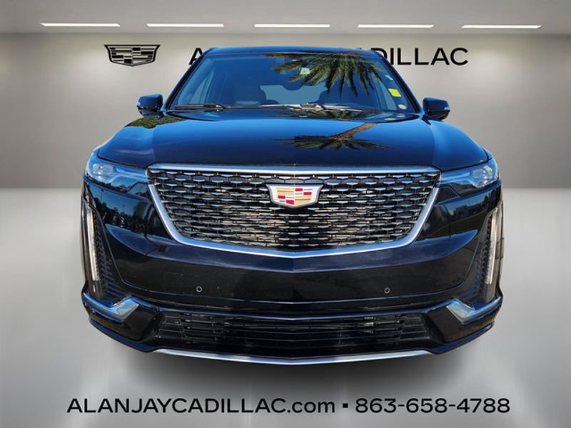 Used 2025 Cadillac XT6 Premium Luxury image 8