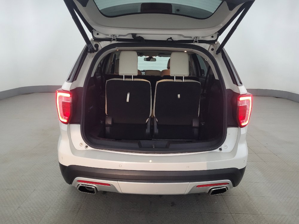 Used 2017 Ford Explorer Platinum AWD/4WD image 29