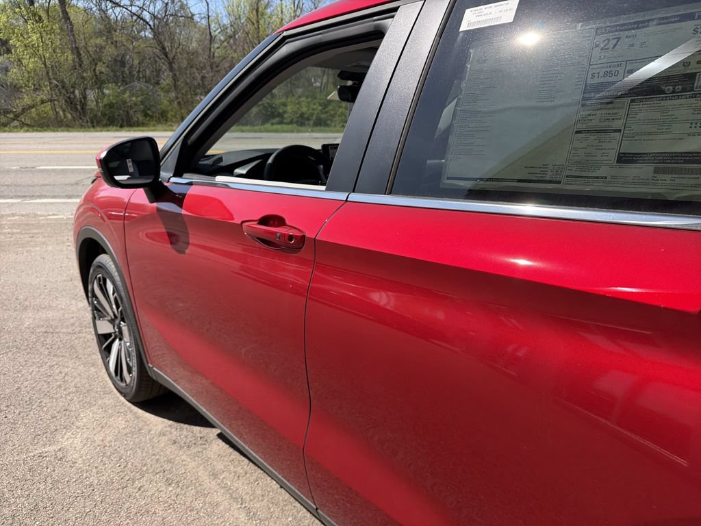 New 2026 Mitsubishi Outlander SE AWD/4WD image 6