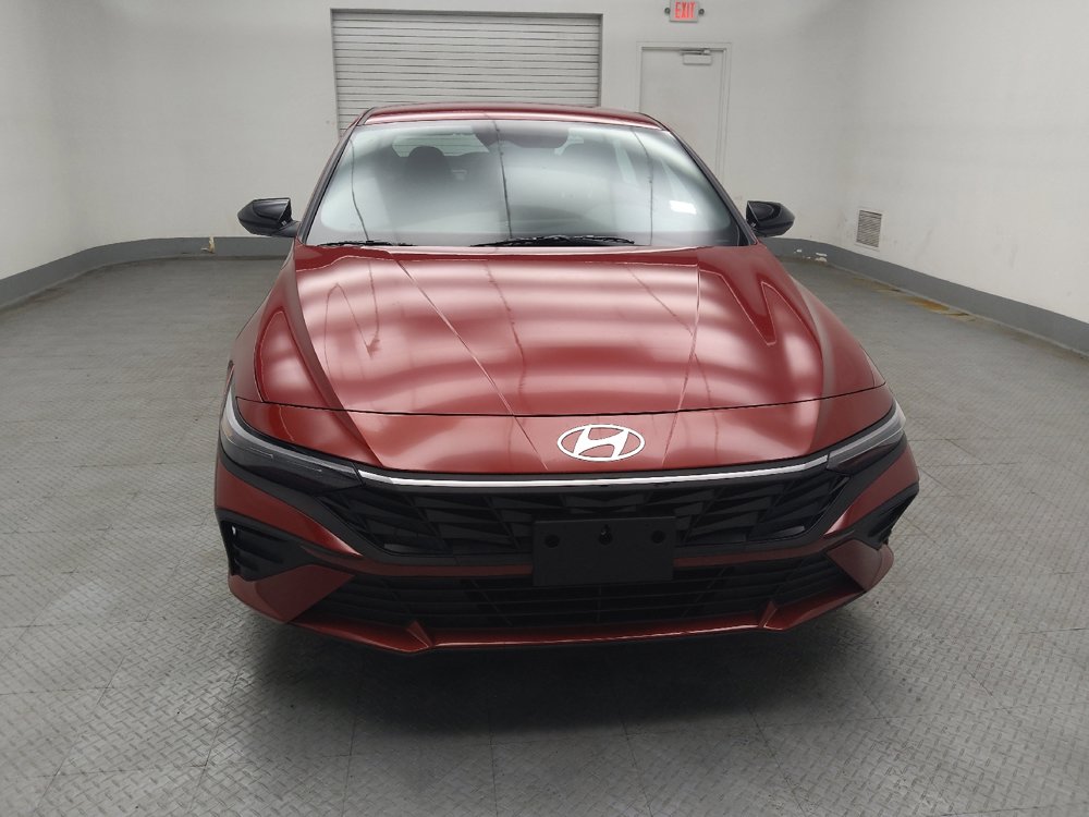 Used 2025 Hyundai Elantra Sport image 14