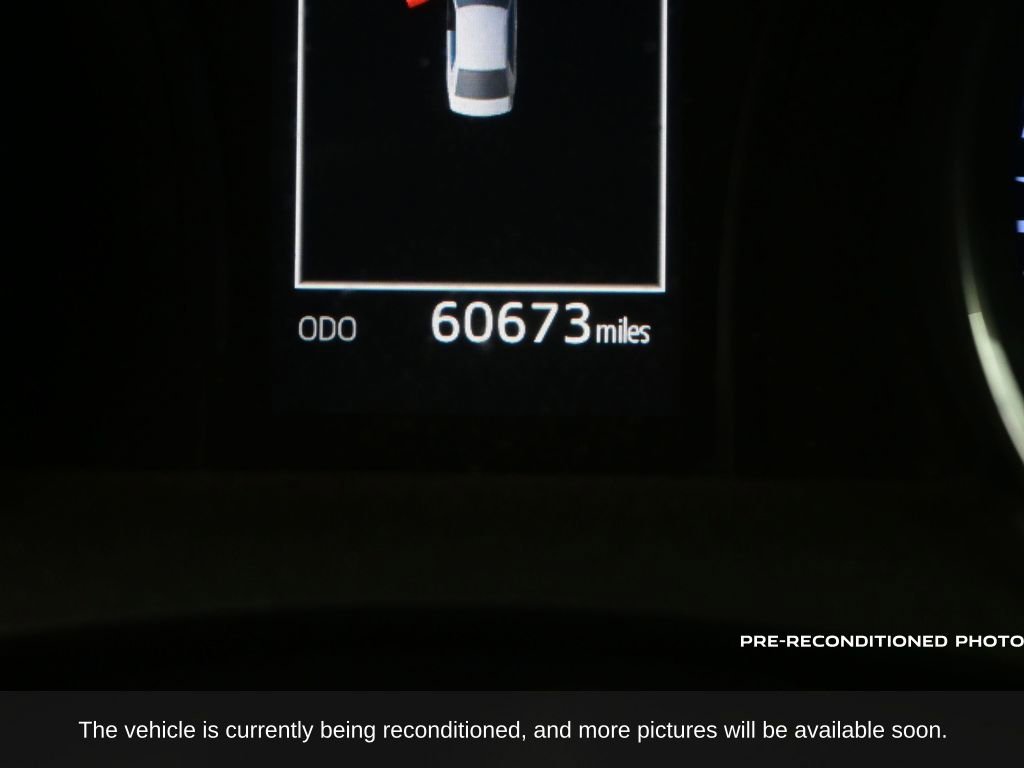 Used 2019 Toyota Camry SE w/ Carpet Mat Package image 7