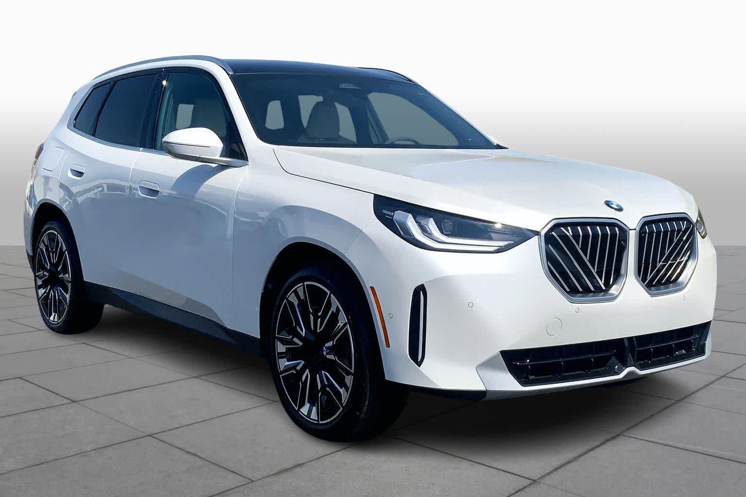 New 2026 BMW X3 xDrive30i w/ Premium Package AWD/4WD image 2