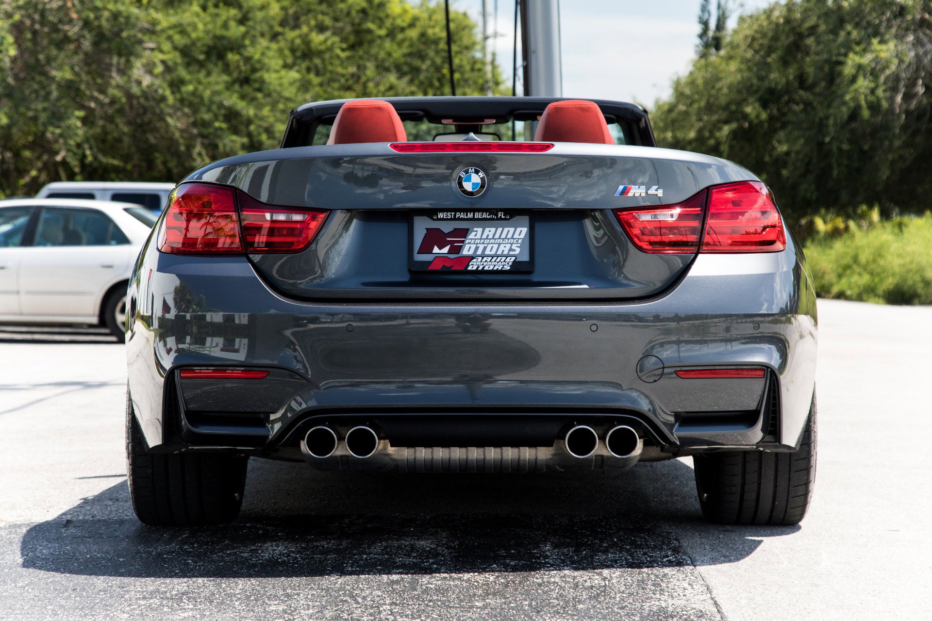 Used 2016 BMW M4 Convertible image 19