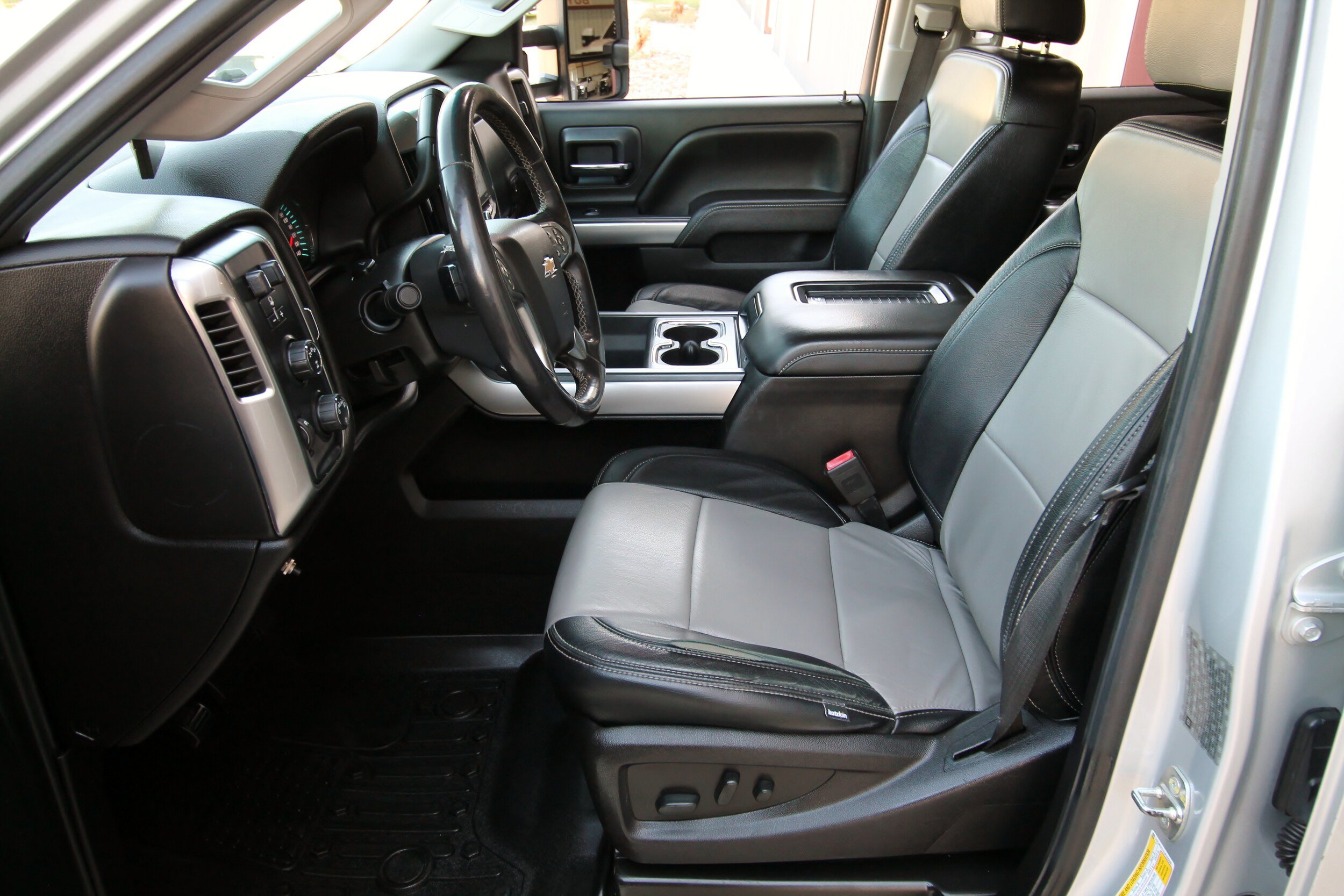 Used 2018 Chevrolet Silverado 3500 LT AWD/4WD image 22