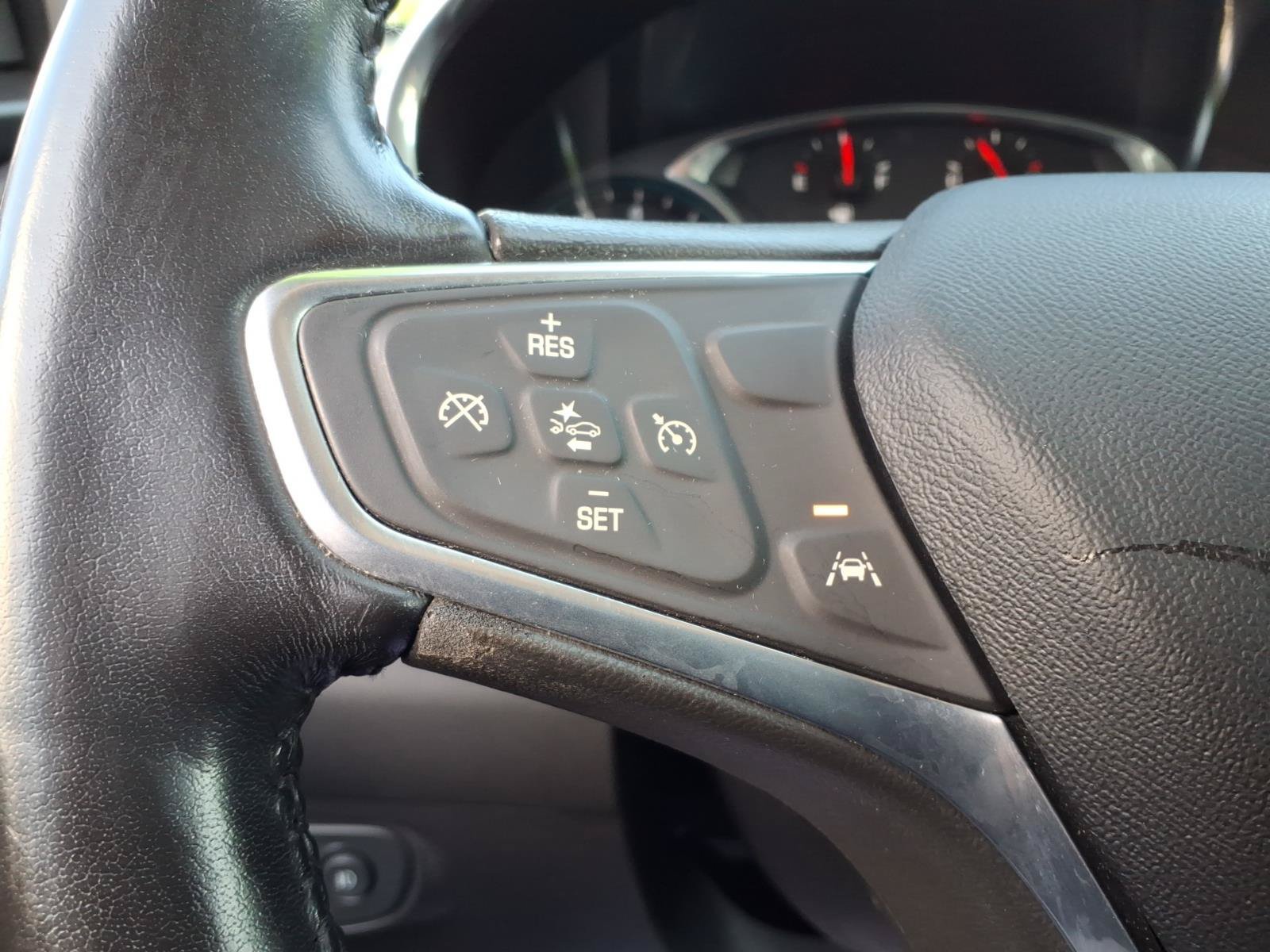 Used 2020 Chevrolet Equinox LT AWD/4WD image 16