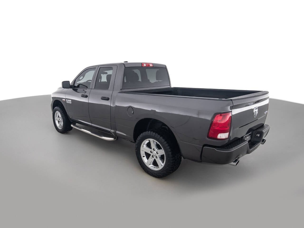 Used 2018 RAM 1500 Express w/ Express Value Package AWD/4WD image 7