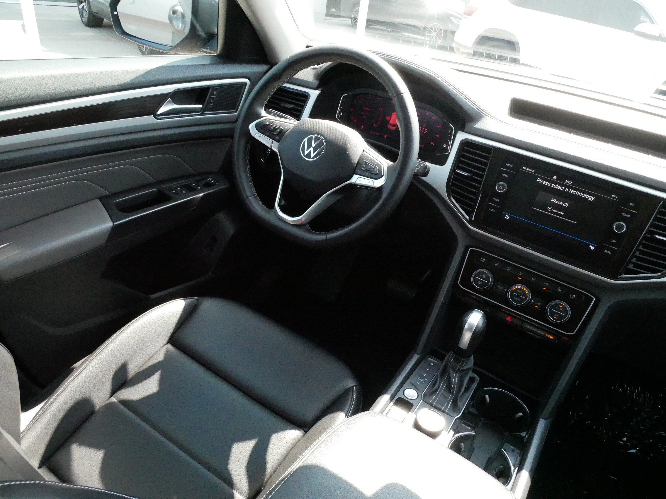 Certified 2023 Volkswagen Atlas SE w/ Panoramic Sunroof Package AWD/4WD image 9