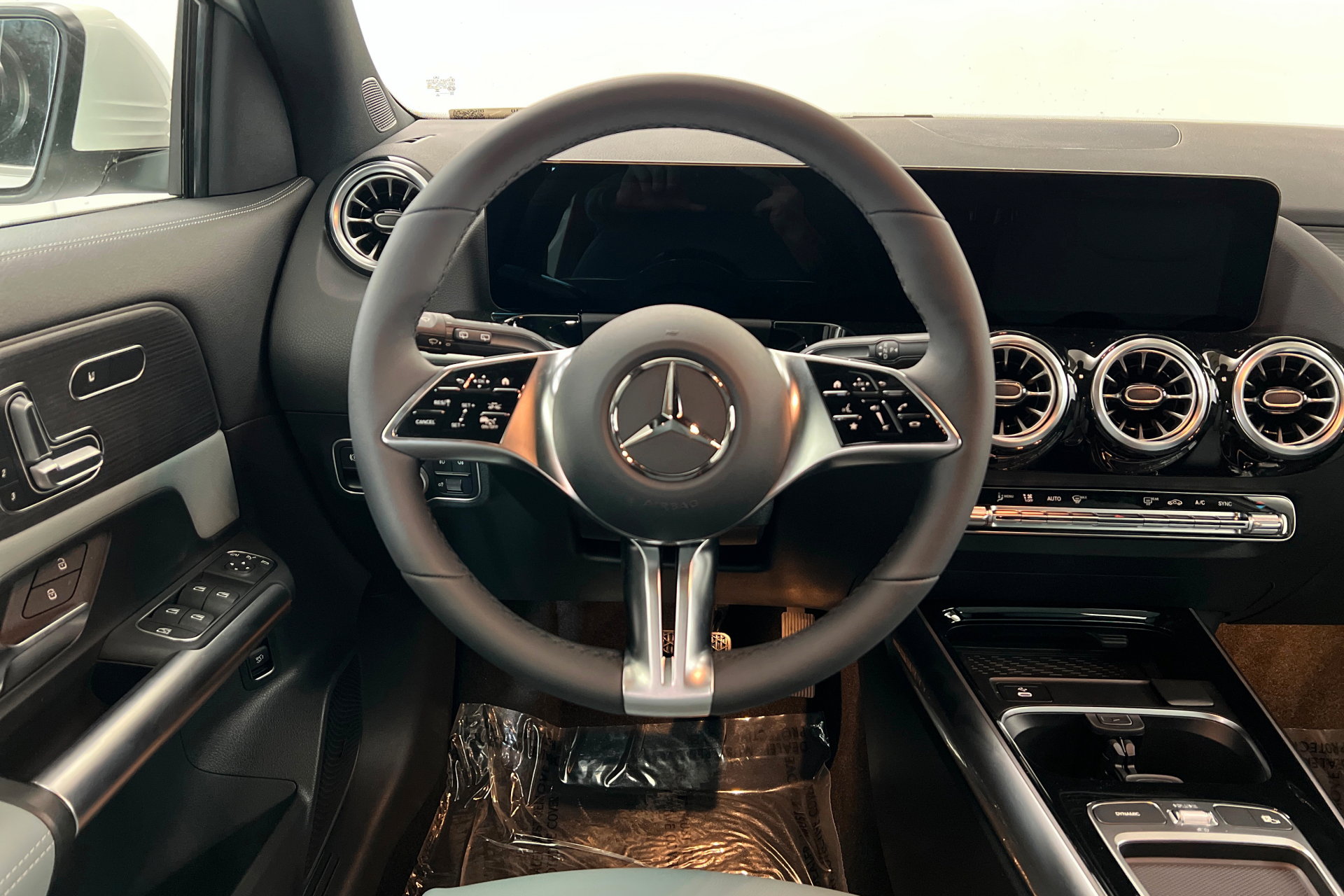 New 2026 Mercedes-Benz GLA 250 4MATIC image 12